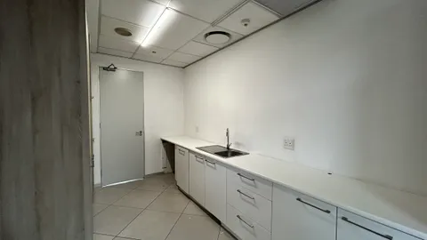 Merchant House, 19 Dock Road (11).